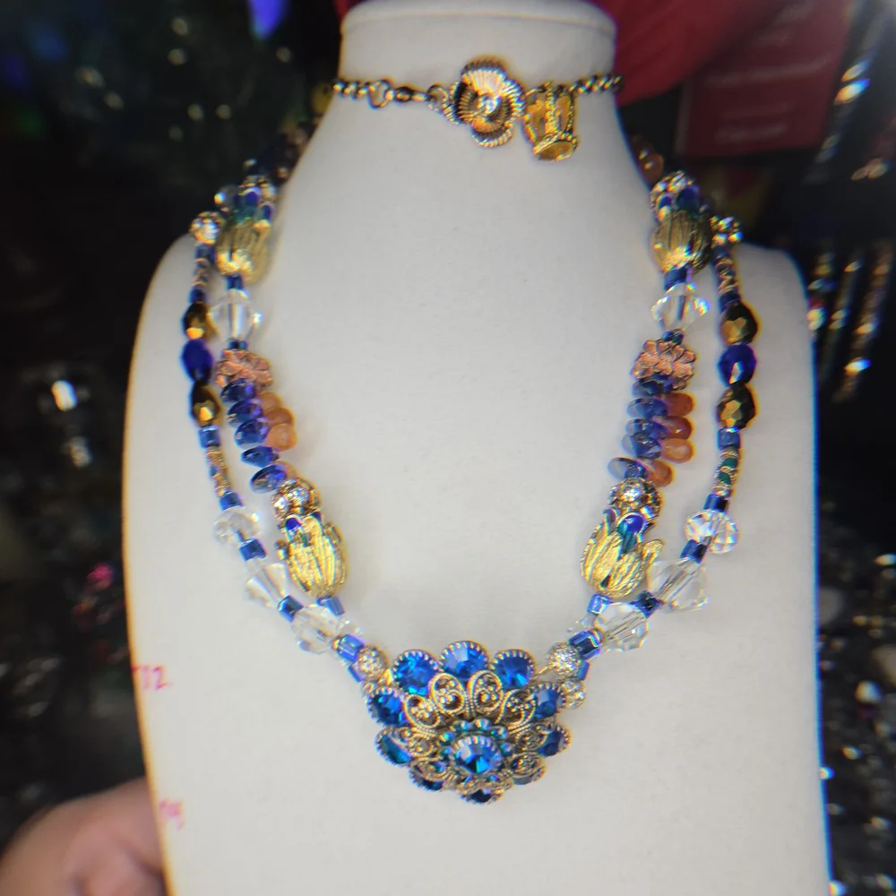 Artisan Statement Asian STYLE STONE & Crystal Necklace - Picture 5 of 13
